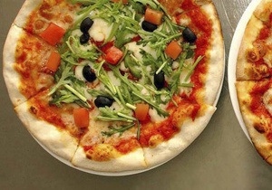 Неаполитанские власти подозревают пиццерии в использовании гробов для растопки печей