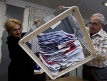 Два члена грузинских избиркомов хранили урны для голосования у себя дома