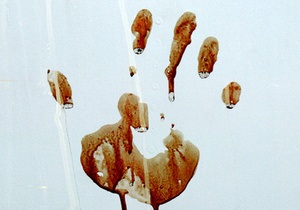 В Кривом Роге семиклассник ножом ранил продавщицу магазина