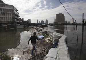 Тайские инженеры предложили взорвать дороги, чтобы спасти Бангкок от затопления
