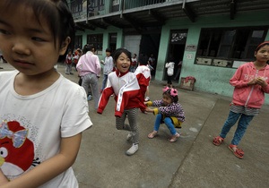 В Китае одновременно заболели более 300 учеников одной школы