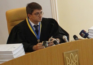 Судья Киреев пригрозил Тимошенко удалением из зала суда