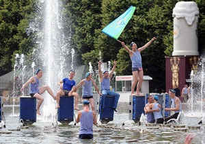 День ВДВ - Начальник ВДВ России разрешил десантникам купаться в фонтанах