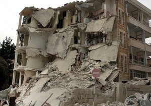 Сирия: бомбы сработали у здания военной разведки в Идлибе