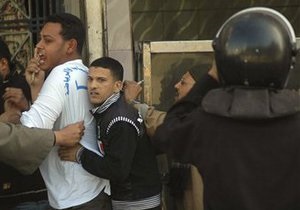 Христиане и мусульмане устроили драку на севере Египта: пострадали 24 человека