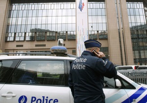 В Бельгии женщина, выбросившаяся с 12-го этажа, убила пешехода