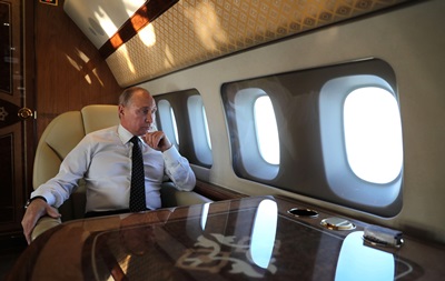 5 млн на літаки Путіна. Як Франція допомагає РФ