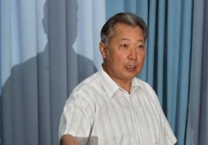 В Кыргызстане подготовили декрет, позволяющий лишить Бакиева неприкосновенности