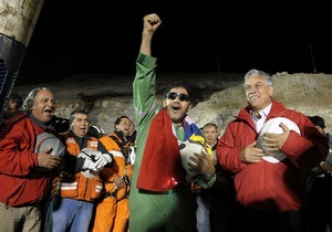 Фотогалерея: Viva la Vida! 33 чилийских шахтера спасены из семидесятидневного подземного плена