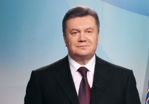 Янукович поздравил женщин: Я буду делать все возможное, чтобы вы жили в добре и достатке