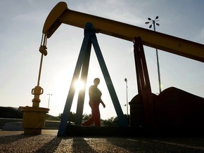 Россия и страны Персидского бассейна хотят отказаться от доллара в расчетах за нефть