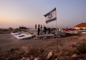 Израильские поселенцы подожгли мечеть на западном берегу Иордана