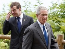 Медведев: На переговорах РФ и США по ПРО нет движения вперед