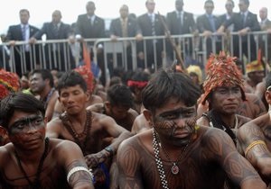 новости Бразилии - индейцы - В Бразилии индейцы попытались прорваться на заседание правительства