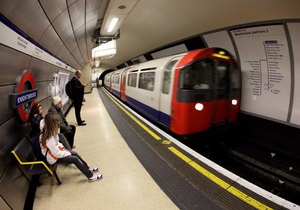 В Лондоне поезд-беглец проехал за 13 минут шесть станций без машиниста