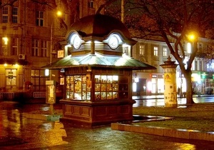 Львовские власти запретили изображать алкоголь на рекламных вывесках города