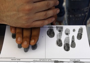 Французские власти будут брать отпечатки пальцев у высылаемых цыган