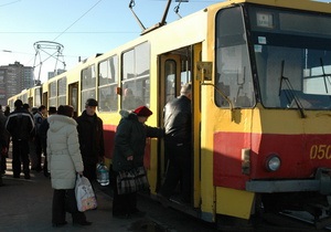 В центре Одессы из-за припаркованного Mercedes образовалась пробка из 13-ти трамваев
