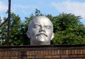 На Волыни обезглавили памятник Ленину