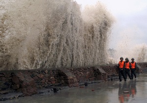 В Токио готовятся к сильнейшему за полвека урагану