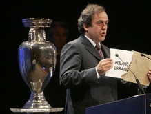 Италия не оставляет надежд провести Евро-2012