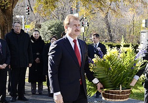 Киевская мэрия приобщится к благоустройству территории возле памятника Шевченко в Вашингтоне