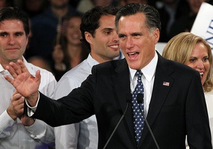 Ромни впервые опередил Обаму по популярности