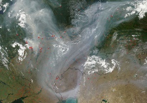 NASA: дым от пожаров в России поднялся до уровня стратосферы