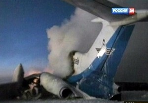Летевший в Москву Ту-154 сел с горящим двигателем и взорвался (обновлено)