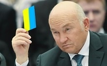 Лужков призвал прекратить действие договора о дружбе с Украиной
