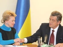 Политологи объяснили решение Ющенко отправить в Москву Богатыреву