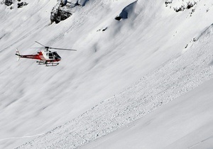 В Альпах горнолыжник провел под лавиной 17 часов