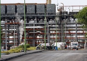 В Мексике на нефтеперерабатывающем заводе произошел взрыв: один человек погиб