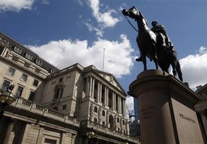Банк Англии оставил процентную ставку на минимальном уровне с XVII века