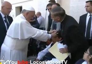 Журналисты уличили Папу Римского в экзорцизме. Ватикан опроверг