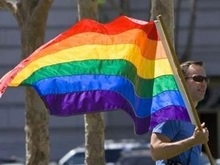 Франция выступит в защиту прав геев