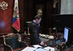 Медведев пообещал наказать руководство Домодедово