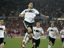 Евро-2008: Германия побеждает Австрию и выходит на Португалию