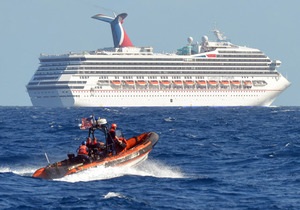 На лайнере Carnival Triumph с 4200 людьми на борту произошел пожар