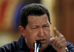 Чавес вылетел на Кубу для прохождения курса лечения от рака