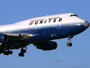 В аэропорту Токио из-за проблем с двигателем экстренно сел американский Boeing