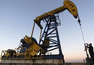 Мировые цены на нефть снижаются из-за угрозы пересмотра рейтинга США