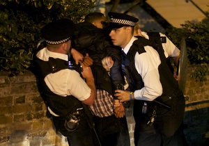 Обстрелявших вертолет лондонской полиции мужчин посадили на 60 лет