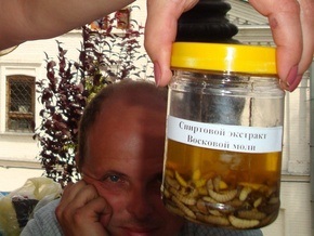 Фотогалерея: Ярмарка в Лавре. Мед, вино, личинки моли и мертвые пчелы