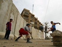 В Ираке, доставая футбольный мяч из колодца, погибли пять подростков