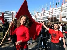 Франция признала независимость Косово
