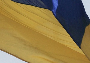 В Ивано-Франковске развернули сине-желтый флаг площадью 1350 кв м