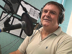 Музыка от мэра: градоначальник Северодонецка стал диджеем на местном радио