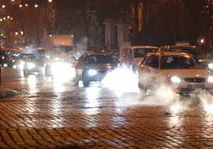 В Киеве утром и вечером будут поливать дороги и места массового скопления людей