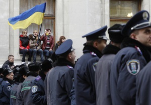 Акция протеста на Банковой: организатор потерял сознание